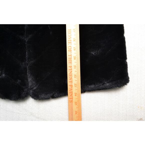 Preston & York Women’s Black Faux Fur Zip Vest Size L Soft Plush Winter Layer - Picture 8 of 8